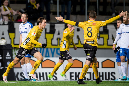 Elfsborgs Viktor Prodell jublar efter att gjort 2-2