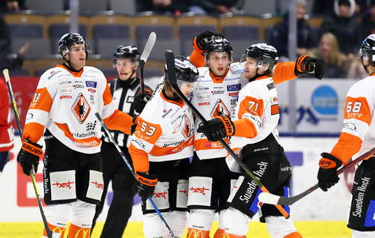 Karlskronas Emil Lundberg  jublar