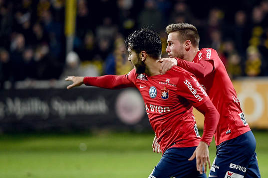 Örgrytes William Atashkadeh jublar efter 2-1