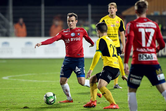 Örgrytes Rasmus Andernil Bozic och Mjällbys Jesper Gustavsson