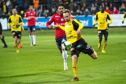 Mjällbys Oskar Sverrisson och Örgrytes William Atashkadeh