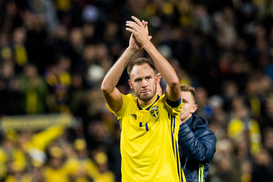 Sveriges Andreas Granqvist tackar publiken