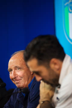 Förbundskapten Gian Piero Ventura och Gianluigi Buffon