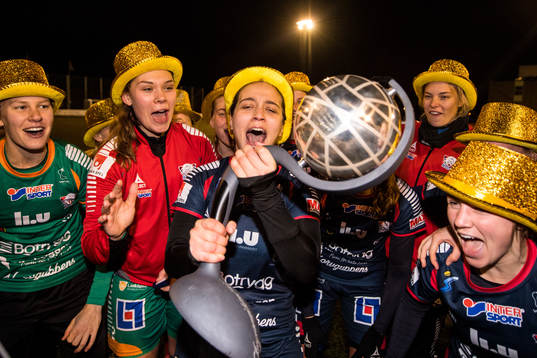 Linköpings Marija Banusic (m) höjer Kronprinsessan