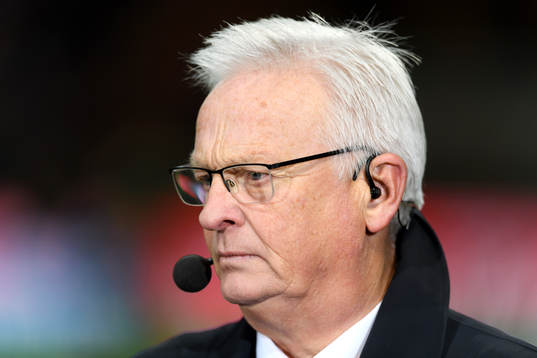 Hans Backe i Eurosports Studio innan fotbollsmatchen i VM-kvalets play-off mellan Italien och Sverige den 13 november 2017 i Milano.