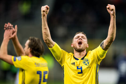 Sveriges Marcus Berg jublar