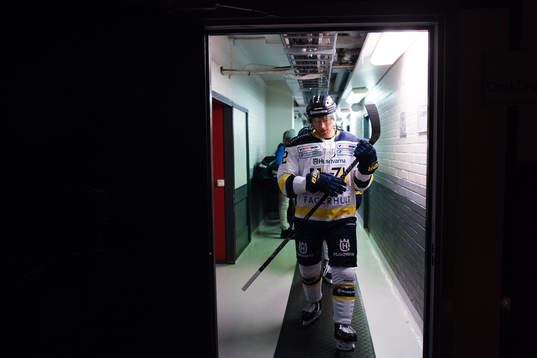 s Dylan Reese före ishockeymatchen i SHL mellan Brynäs