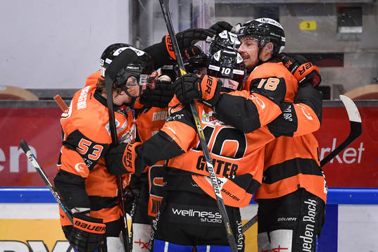 Karlskronas Marcus Paulsson jublar