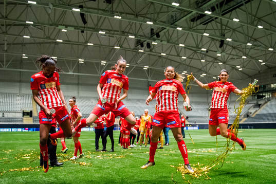 Daiane Limeira Santos Silva, Luana Bertolucci Paixao, Francielle Manoel Alberto and Andreia Rosa de Andrade of Avaldsnes celebrate after the cup final match between Avaldsnes and Vålerenga on November 18, 2017 in Oslo.
