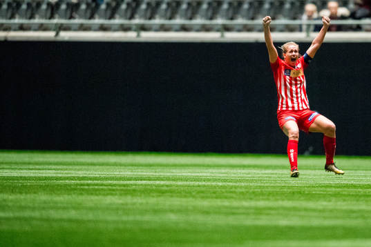 Elise Hove Thorsnes of Avaldsnes celebrates on the final whistle