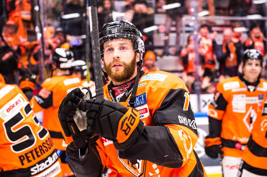 Karlskronas Mattias Guter jublar