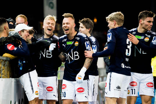 Eirik Ulland Andersen of Strømsgodset celebrates 2-0 with his teammates