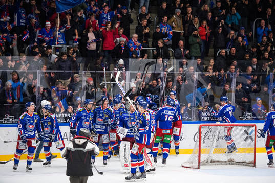 Oskarshamns spelarna jublar