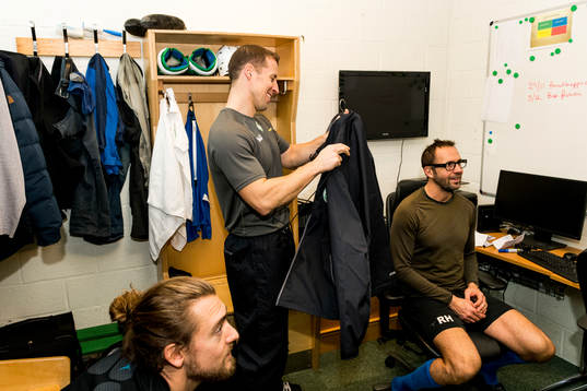 Rögles fystränare Erik Olsson, tränare Cam Abbott och