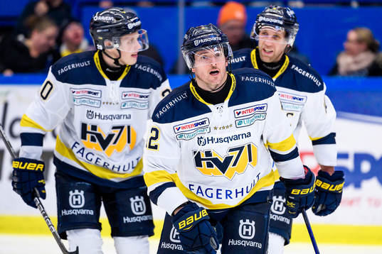 s Dylan Reese jublar