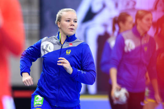 Sveriges Emma Fernis innan matchen mellan Sverige och Polen