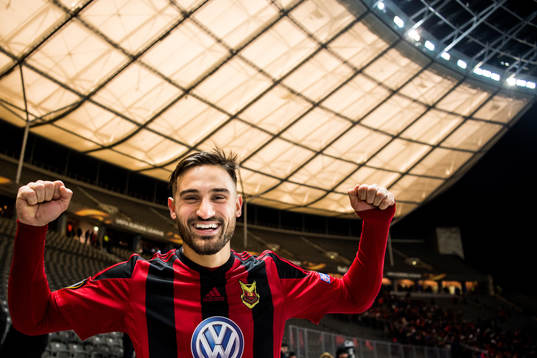 Östersunds målskytt Sotirios Papagiannopoulus jublar