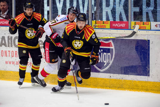 Brynäs Elias Fälth  och Lukas Kilström och Luleås Isac