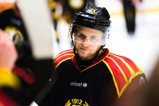 Brynäs Juuso Ikonen jublar