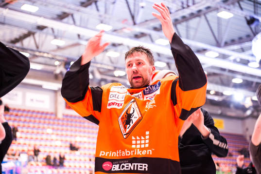 Karlskronas Per Ledin jublar