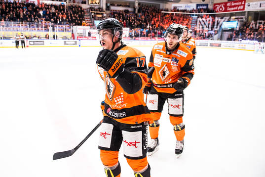 Karlskronas Joel Kellman  jublar