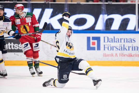 s Lawrence Pilut jublar