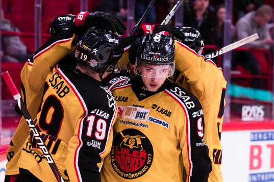 Luleås Johan Forsberg jublar