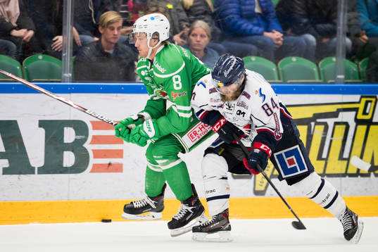 Rögles Linus Sandin och Linköpings Jimmy Andersson