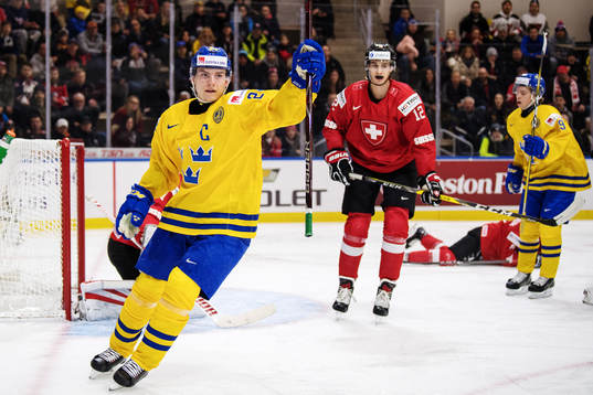 Sveriges Lias Andersson jublar