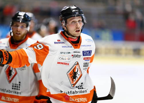 Karlskronas Emil Lundberg jublar