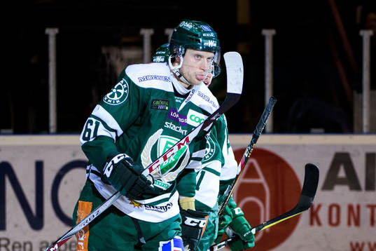 Färjestads Johan Ryno jublar