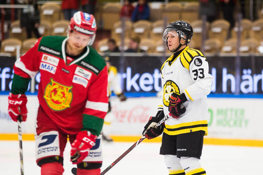 Brynäs Elias Fälth  före ishockeymatchen i SHL mellan