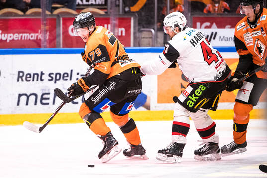 Karlskronas Emil Lundberg  och Malmö Redhawks Nichlas Hardt