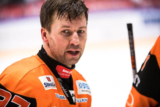 Karlskronas Per Ledin  utan hjälm