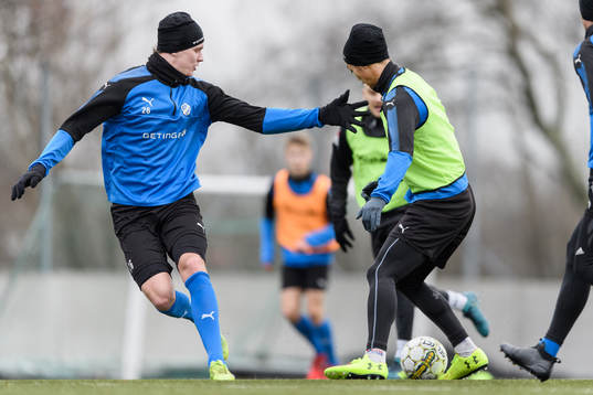 Halmstads Alexander Berntsson och Kosuke Kinoshita