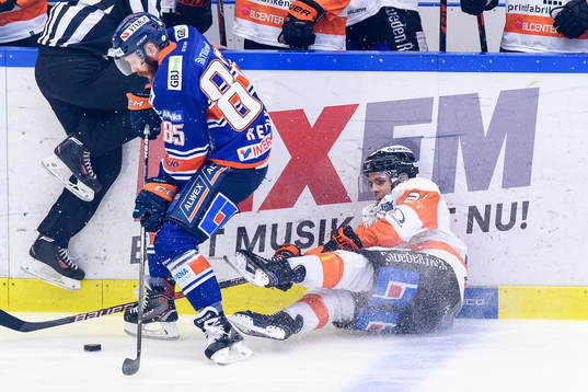 Karlskronas Cory Murphy faller