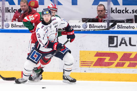 Linköpings Andrew Gordon Moras Daniel Grillfors  i