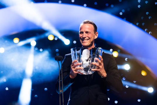 Peder Fredricson, Ridsport, jublar med Jerringpriset