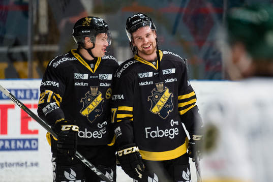 s Eric Castonguay och Eric Norin jublar