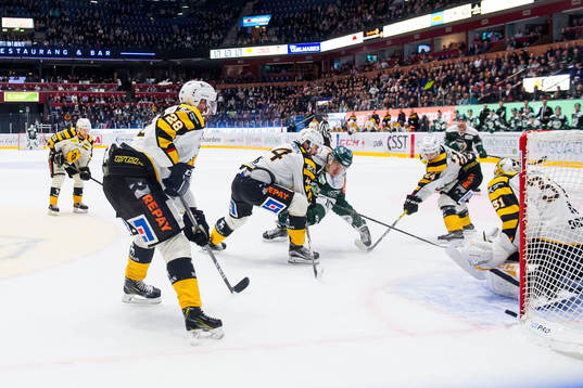 Skellefteås Morgan Ellis och Färjestads Joakim Nygård i