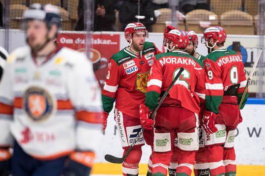 Moras Brandon Gormley jublar