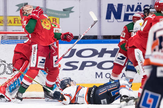 Moras Keaton Ellerby  i ishockeymatchen i SHL mellan Mora