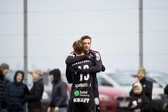 Helsingborgs Mikael Dahlberg och Alexander Achinioti-Jönsson jublar