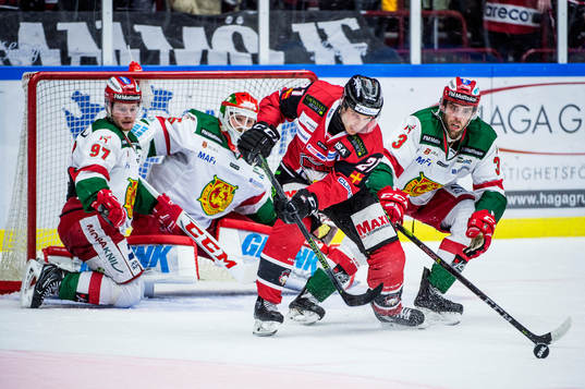Malmö Redhawks Andy Miele mot Moras Brandon Gormley, David