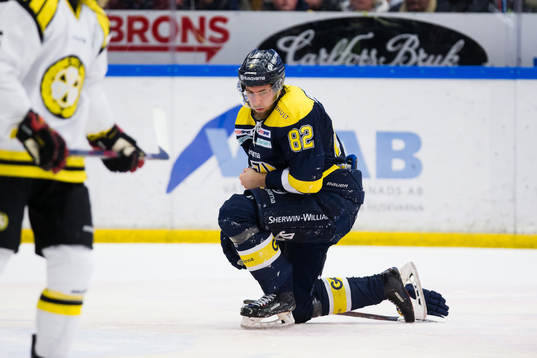 s Kevin Stenlund har ont