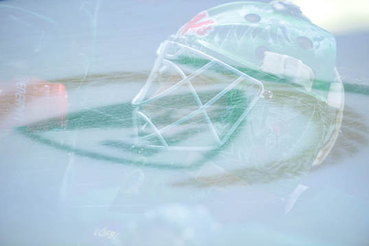 Dubbelexponering på Färjestads målvakt Stefan Steen