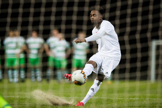 Dalkurds Heradi Rashidi med en straff