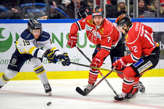 s Erik Andersson och Örebros Alexander Hellström och