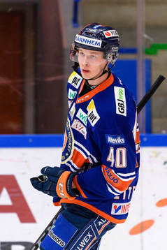 Växjös Elias Pettersson jublar