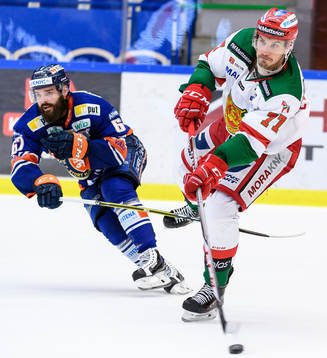 Moras Keaton Ellerby och Växjös Linus Fröberg